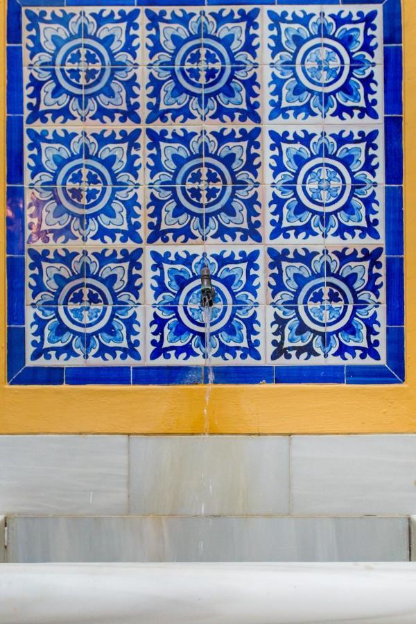 Magico Apartamento En Casa Palacio Del Siglo XVII Seville Exterior photo