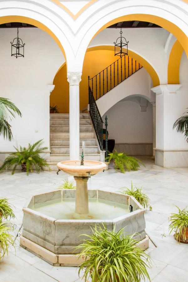 Magico Apartamento En Casa Palacio Del Siglo XVII Seville Exterior photo